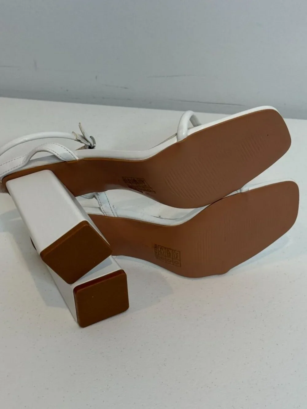 PrettyLittleThing Women's White Strappy Block Heel Sandals Square Toe Size 9